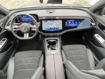 MERCEDES-BENZ E 200 AMG-Adv