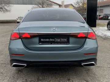 MERCEDES-BENZ E 200 AMG-Adv