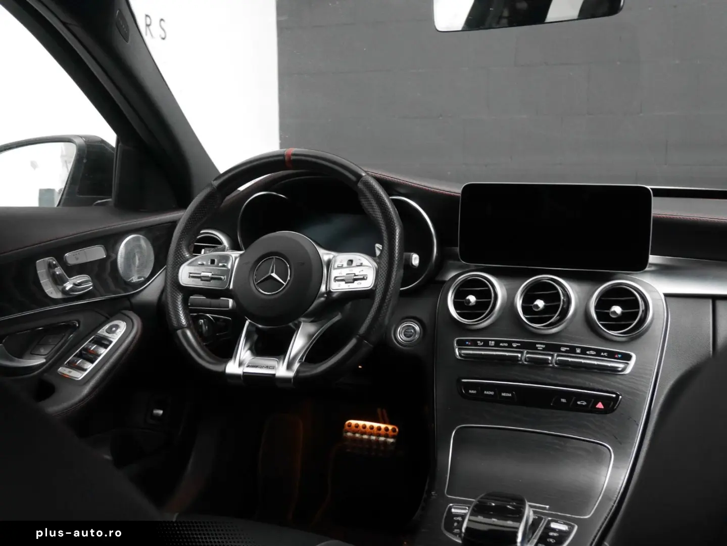 MERCEDES-BENZ C 43 AMG NIGHT BURMESTER Performance AGA