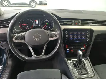 VW Passat Elegance 2.0 TDI DSG