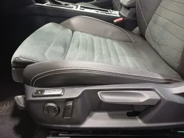 VW Passat Elegance 2.0 TDI DSG