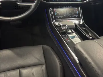 AUDI A8 55 TFSI quattro S line Black Pano HuD B&O Ass