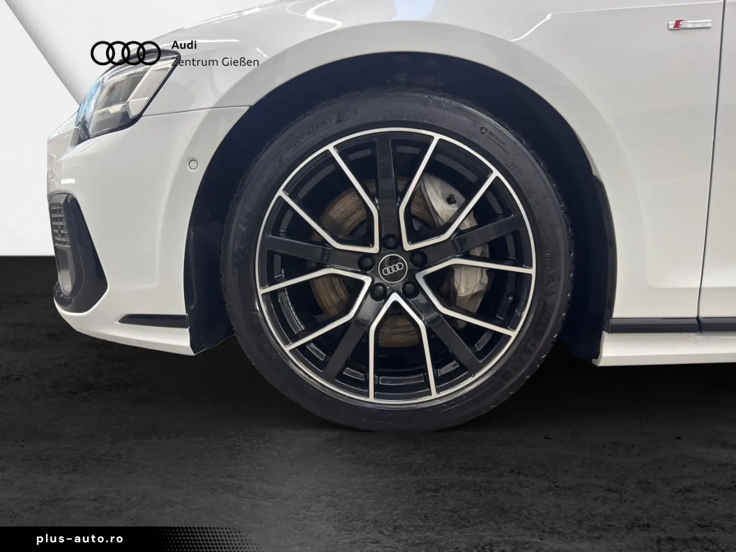 AUDI A8 55 TFSI quattro S line Black Pano HuD B&O Ass