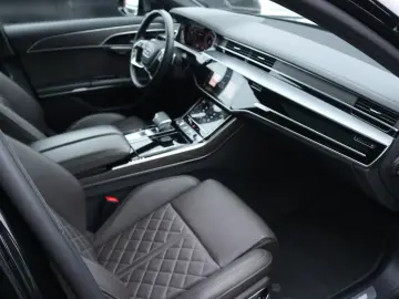 AUDI A8 50 TDI Lang quattro S line Black Edit. Pano
