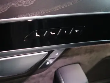 AUDI A8 50 TDI Lang quattro S line Black Edit. Pano