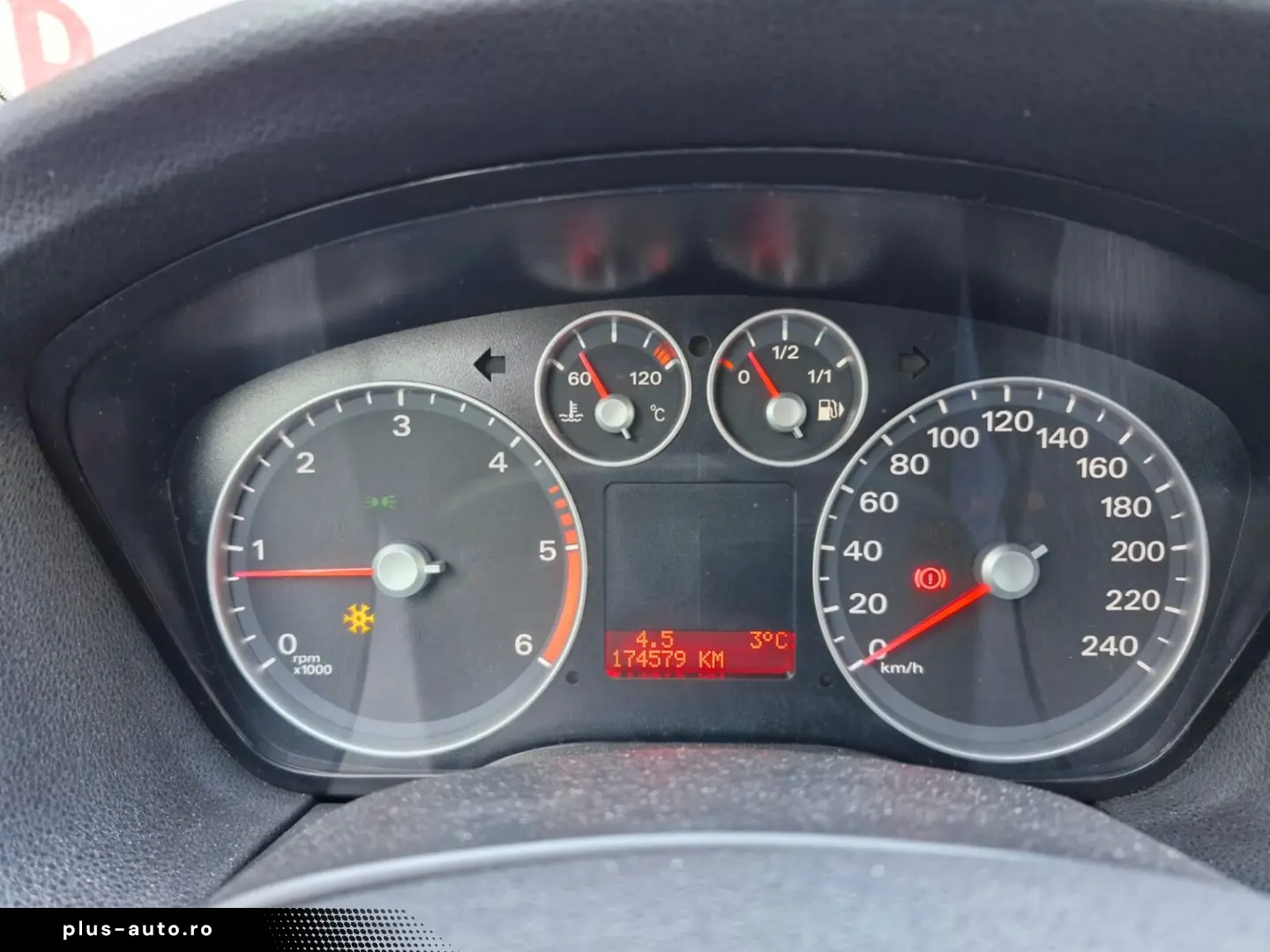 Ford Focus   Diesel   Manual – 2008