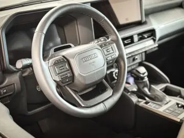 Toyota Land Cruiser 2.8L Exclusive