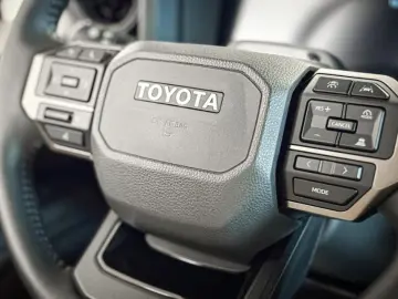 Toyota Land Cruiser 2.8L Exclusive