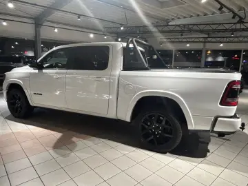 DODGE RAM Laramie Night  Luftfahrwerk  Pano  LED  V8