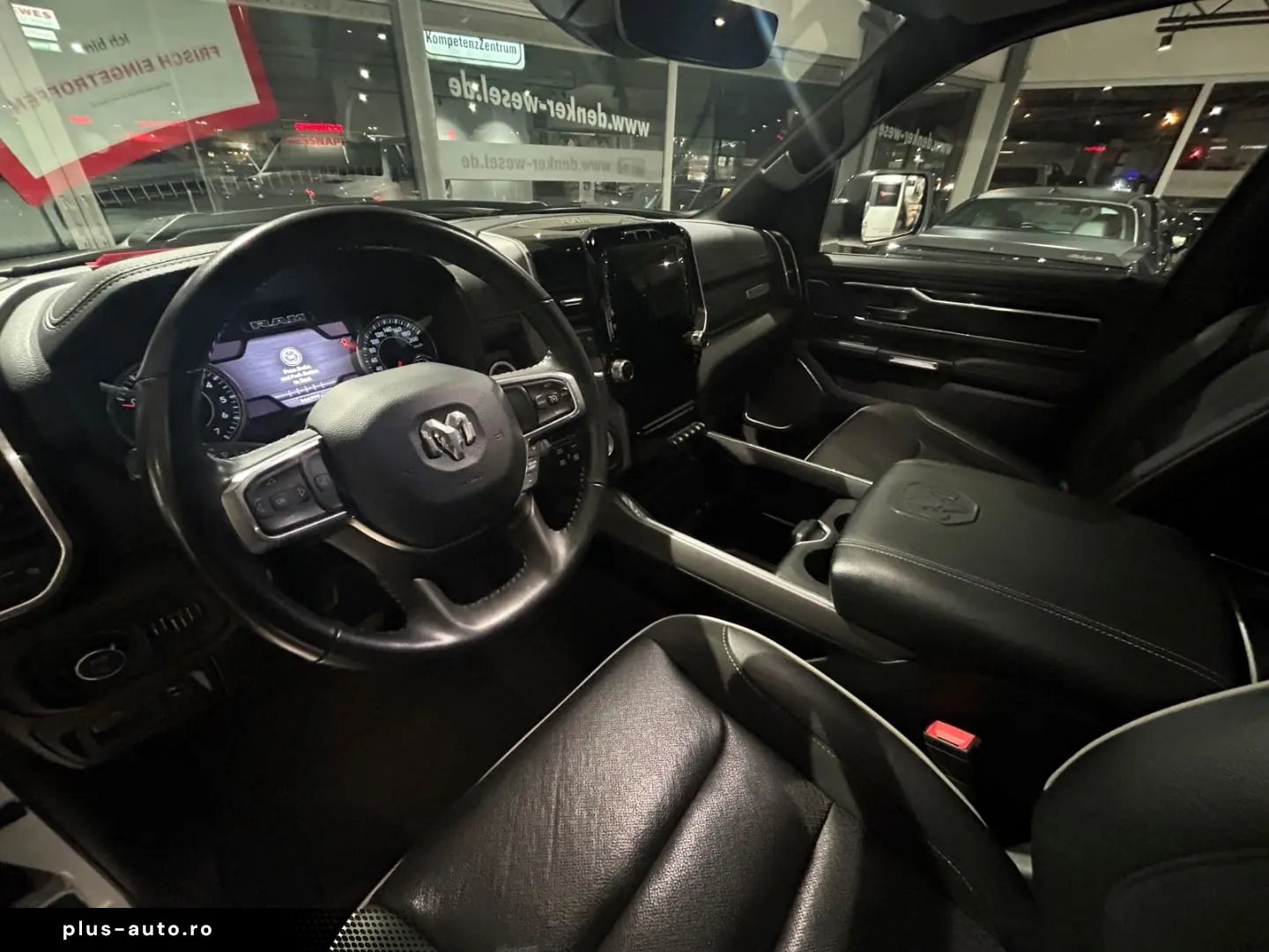 DODGE RAM Laramie Night  Luftfahrwerk  Pano  LED  V8