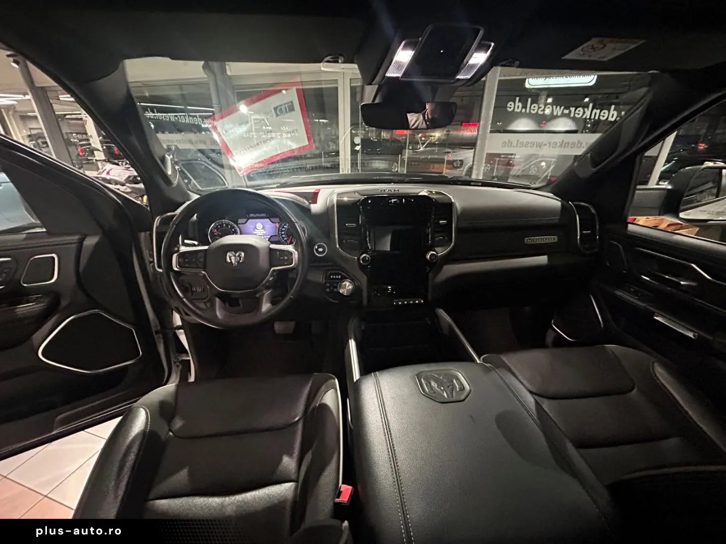 DODGE RAM Laramie Night  Luftfahrwerk  Pano  LED  V8