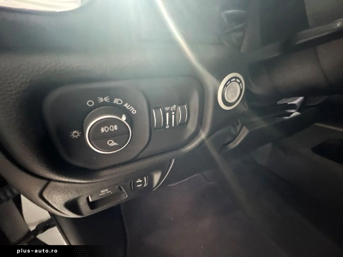 DODGE RAM Laramie Night  Luftfahrwerk  Pano  LED  V8