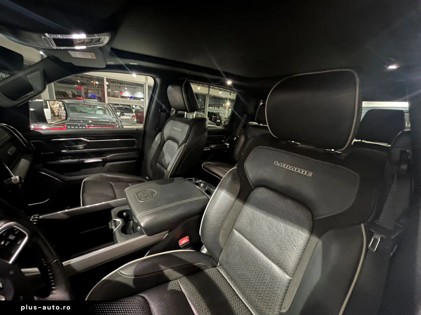 DODGE RAM Laramie Night  Luftfahrwerk  Pano  LED  V8