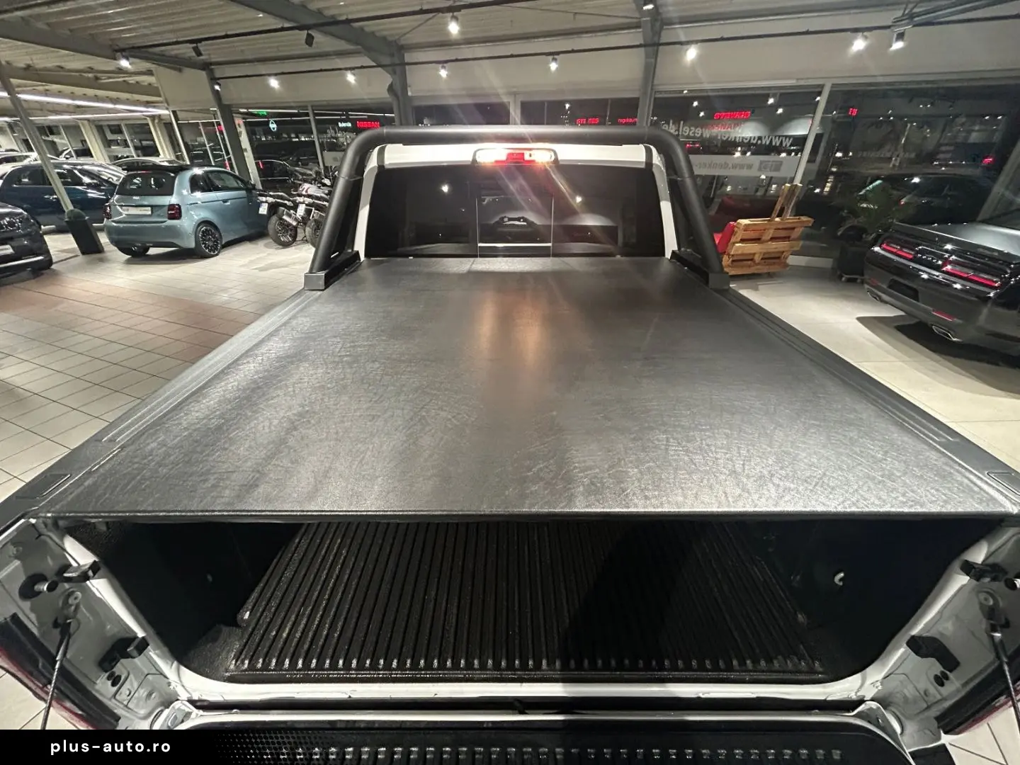 DODGE RAM Laramie Night  Luftfahrwerk  Pano  LED  V8