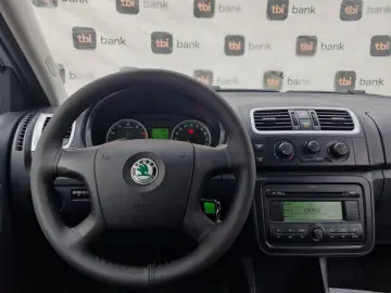 Volkswagen Polo 1.2   Benzină   Manual   75 CP