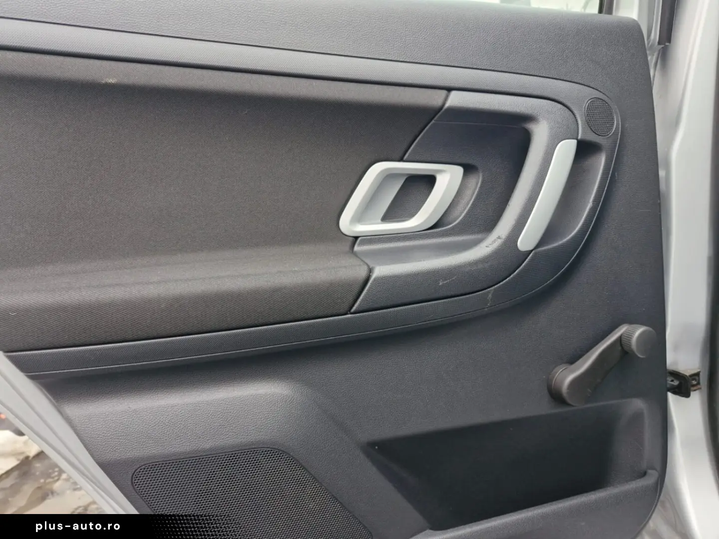 Volkswagen Polo 1.2   Benzină   Manual   75 CP