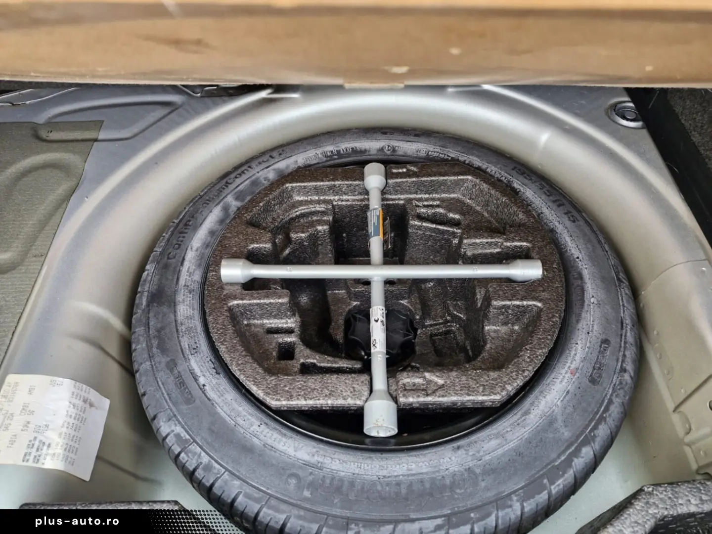 Volkswagen Polo 1.2   Benzină   Manual   75 CP