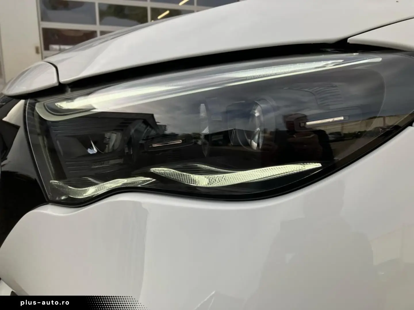 MERCEDES-BENZ E 200 AMG Superscreen