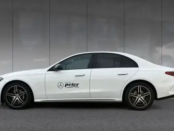 MERCEDES-BENZ E 200 AMG Superscreen