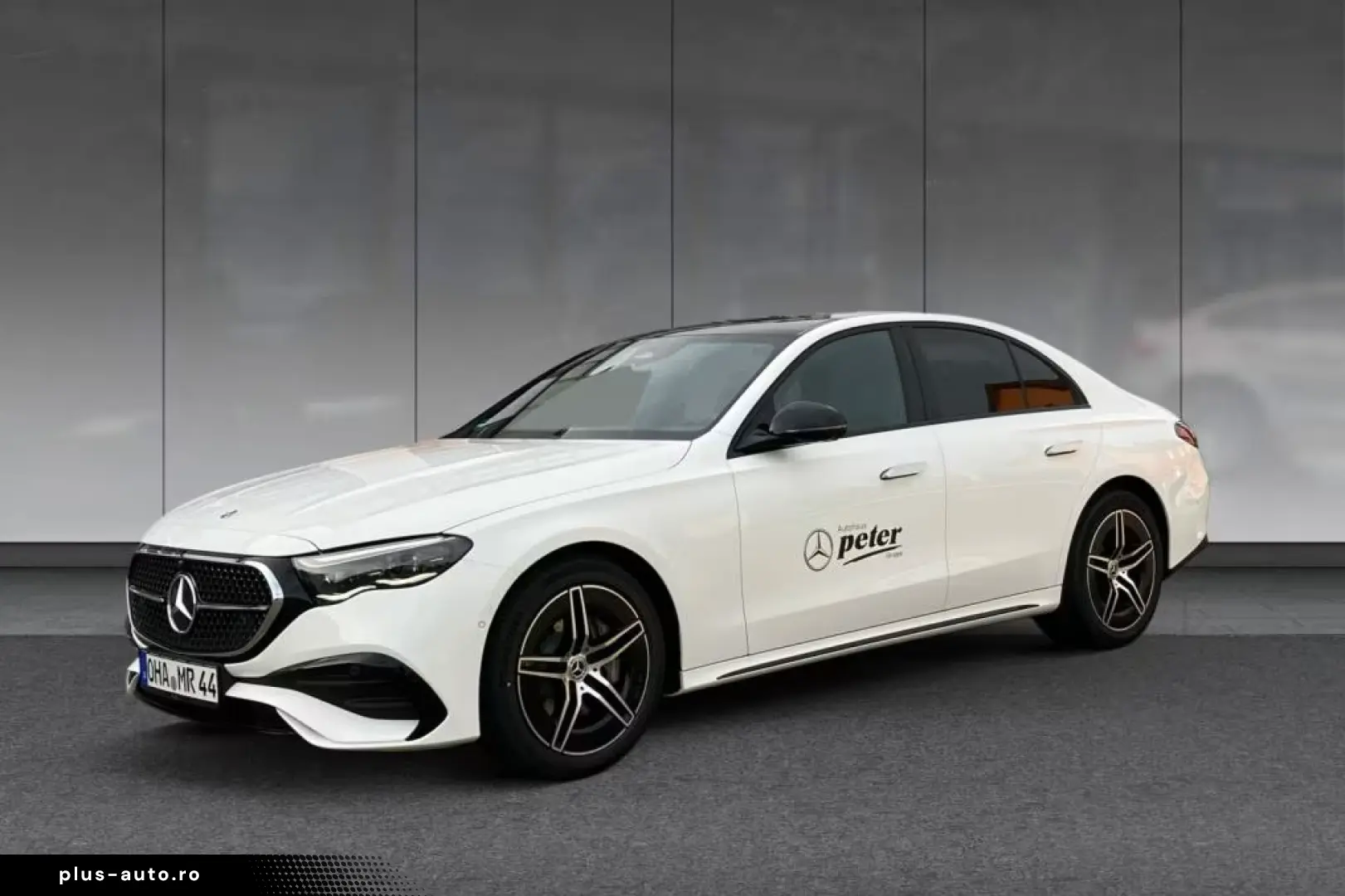 MERCEDES-BENZ E 200 AMG Superscreen