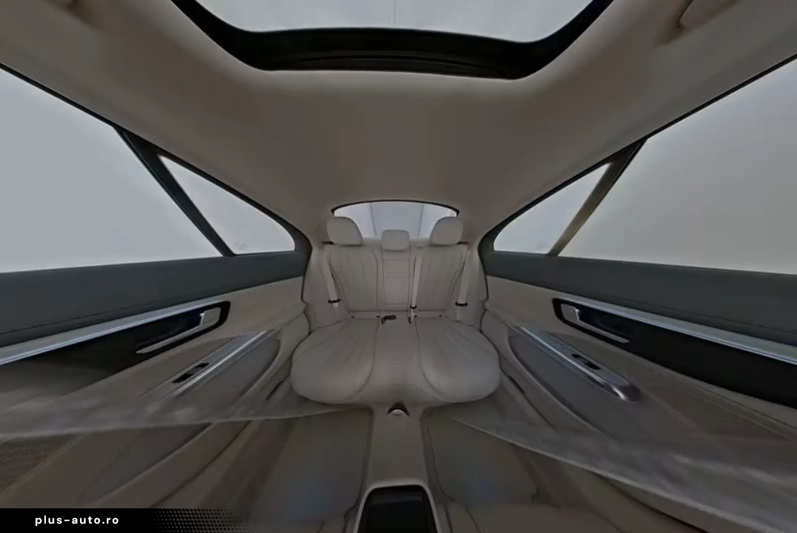 Mercedes-Benz E 200 BEIGE PANO SUPERSCREEN