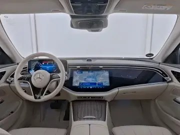 Mercedes-Benz E 200 BEIGE PANO SUPERSCREEN