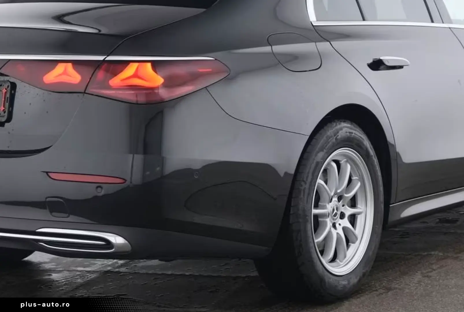 Mercedes-Benz E 200 BEIGE PANO SUPERSCREEN