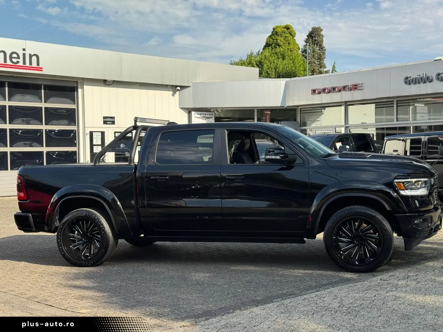 DODGE RAM 1500 5.7 V8 Crew Cab Laramie Night Luftf.