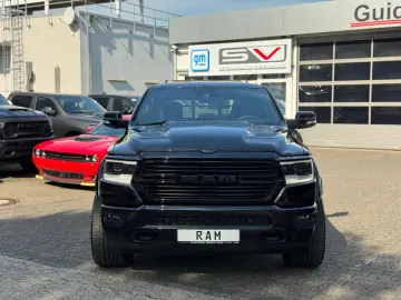 DODGE RAM 1500 5.7 V8 Crew Cab Laramie Night Luftf.