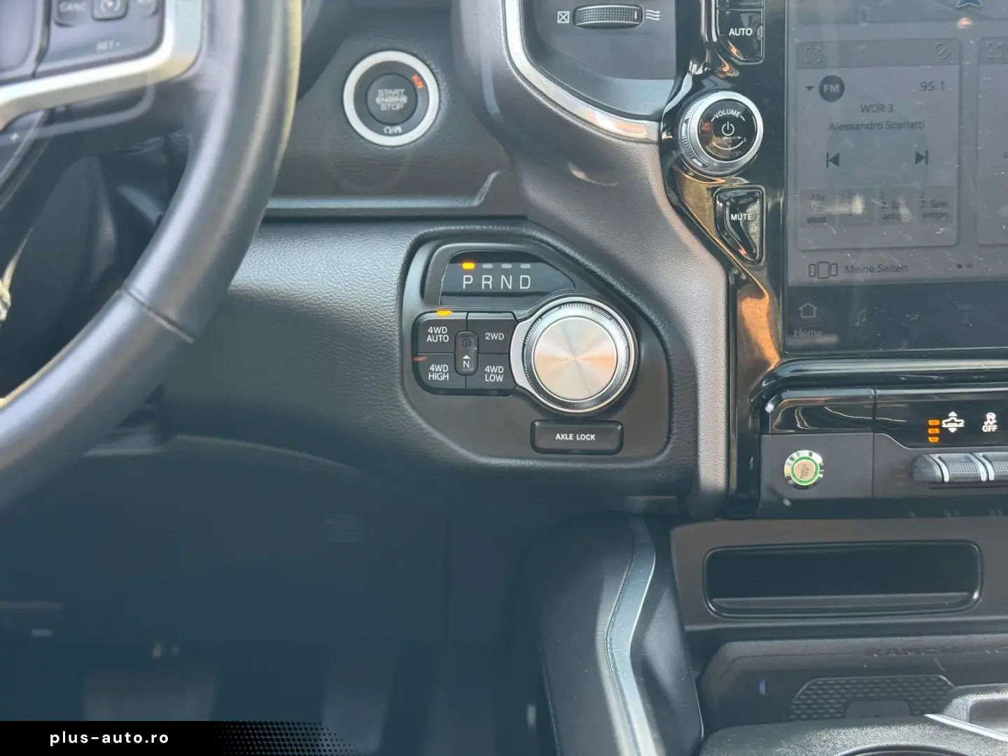 DODGE RAM 1500 5.7 V8 Crew Cab Laramie Night Luftf.