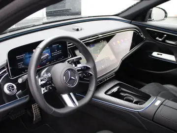 MERCEDES-BENZ E 200 AMG  SUPERSCREEN