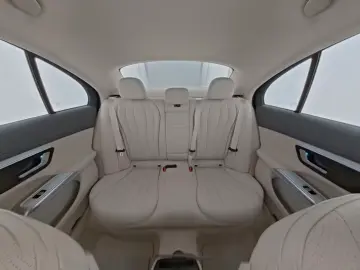 MERCEDES-BENZ E 300 e SUPERSCREEN BEIGE Avantgarde Advanced