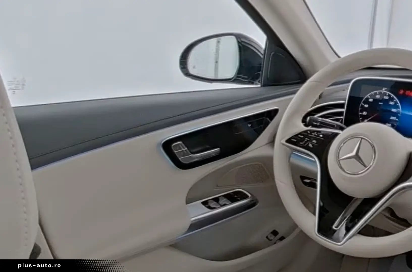 MERCEDES-BENZ E 300 e SUPERSCREEN BEIGE Avantgarde Advanced