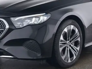 MERCEDES-BENZ E 300 e SUPERSCREEN BEIGE Avantgarde Advanced