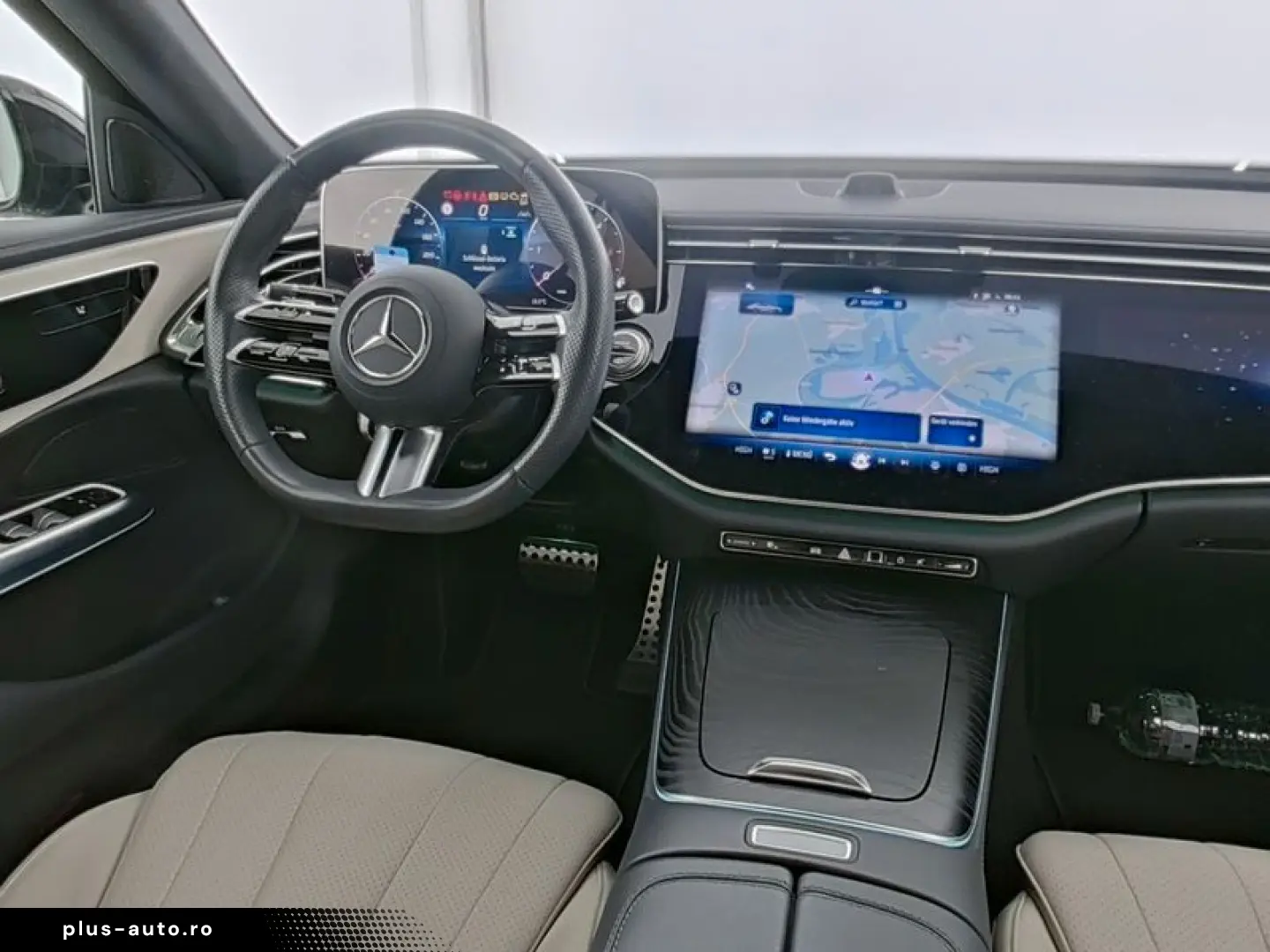 MERCEDES-BENZ E 220 d AMG Night SUPERSCREEN