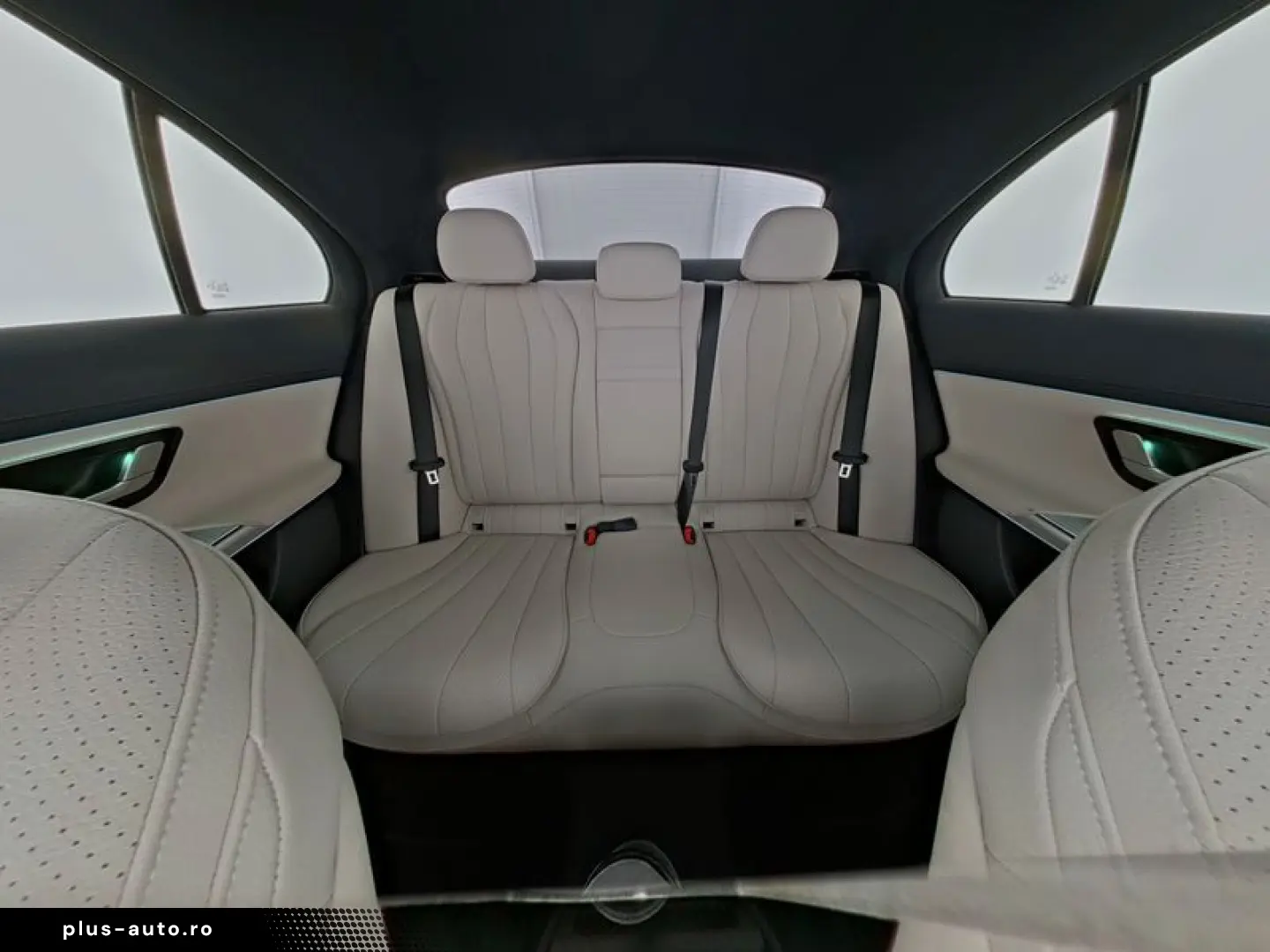 MERCEDES-BENZ E 220 d AMG Night SUPERSCREEN