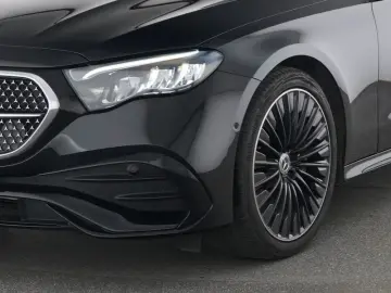 MERCEDES-BENZ E 220 d AMG Night SUPERSCREEN