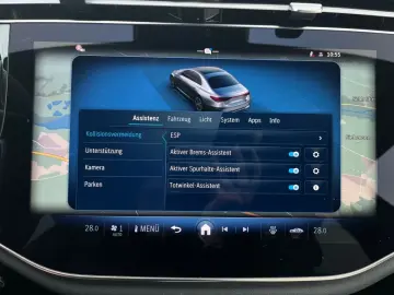 MERCEDES-BENZ E 220 d AMG Night SUPERSCREEN