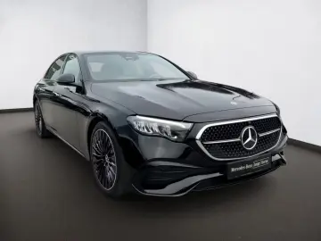 MERCEDES-BENZ E 220 d AMG Night SUPERSCREEN