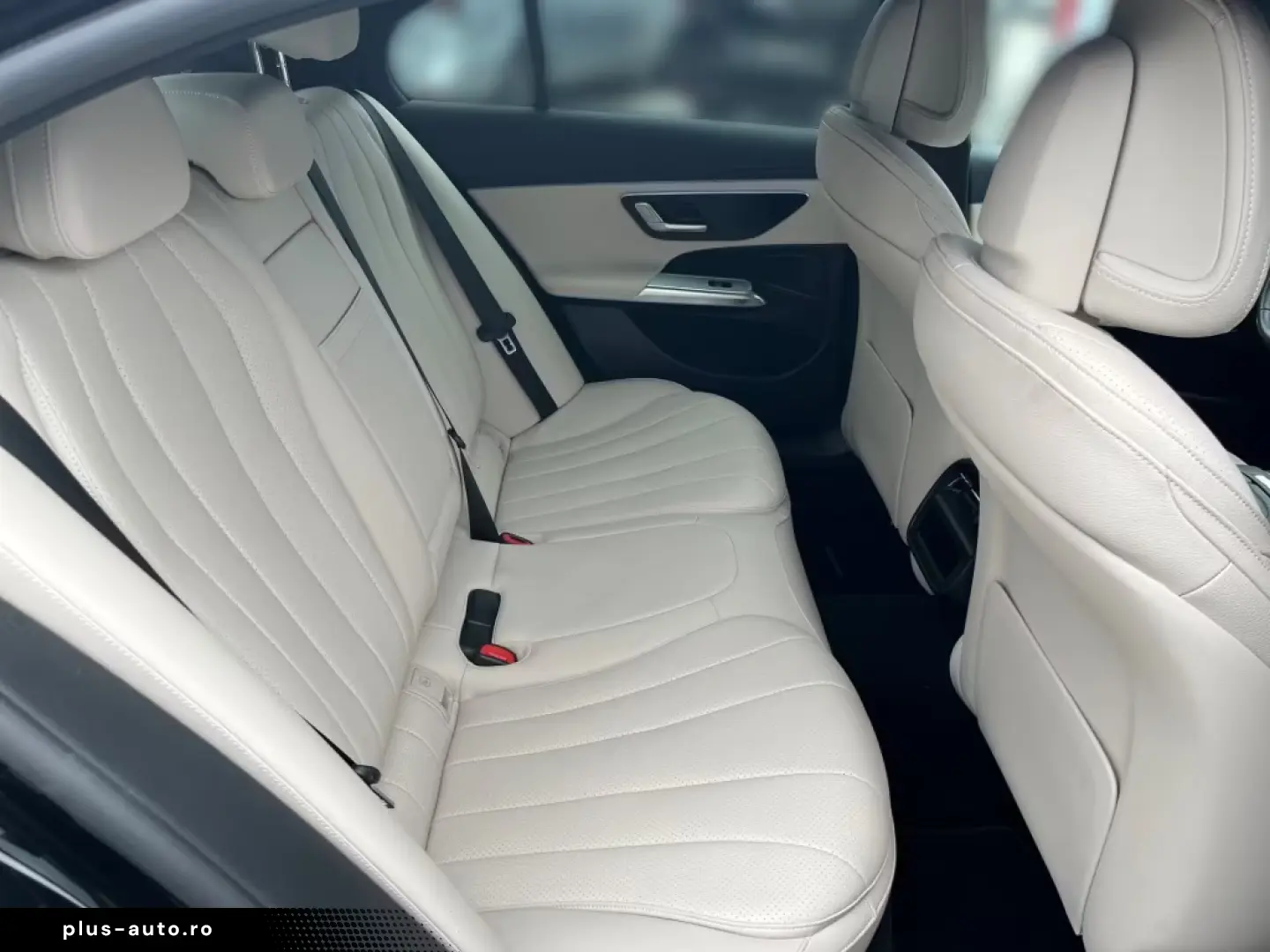 MERCEDES-BENZ E 220 d AMG Night SUPERSCREEN