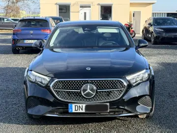 MERCEDES-BENZ E 200 d Avantgarde MBUX