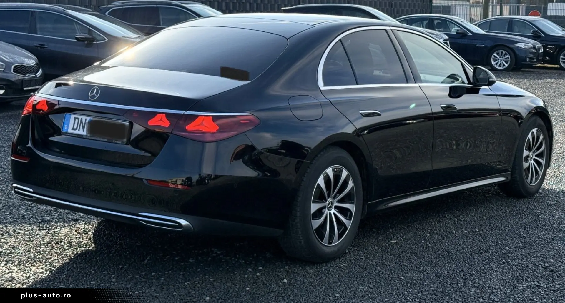 MERCEDES-BENZ E 200 d Avantgarde MBUX