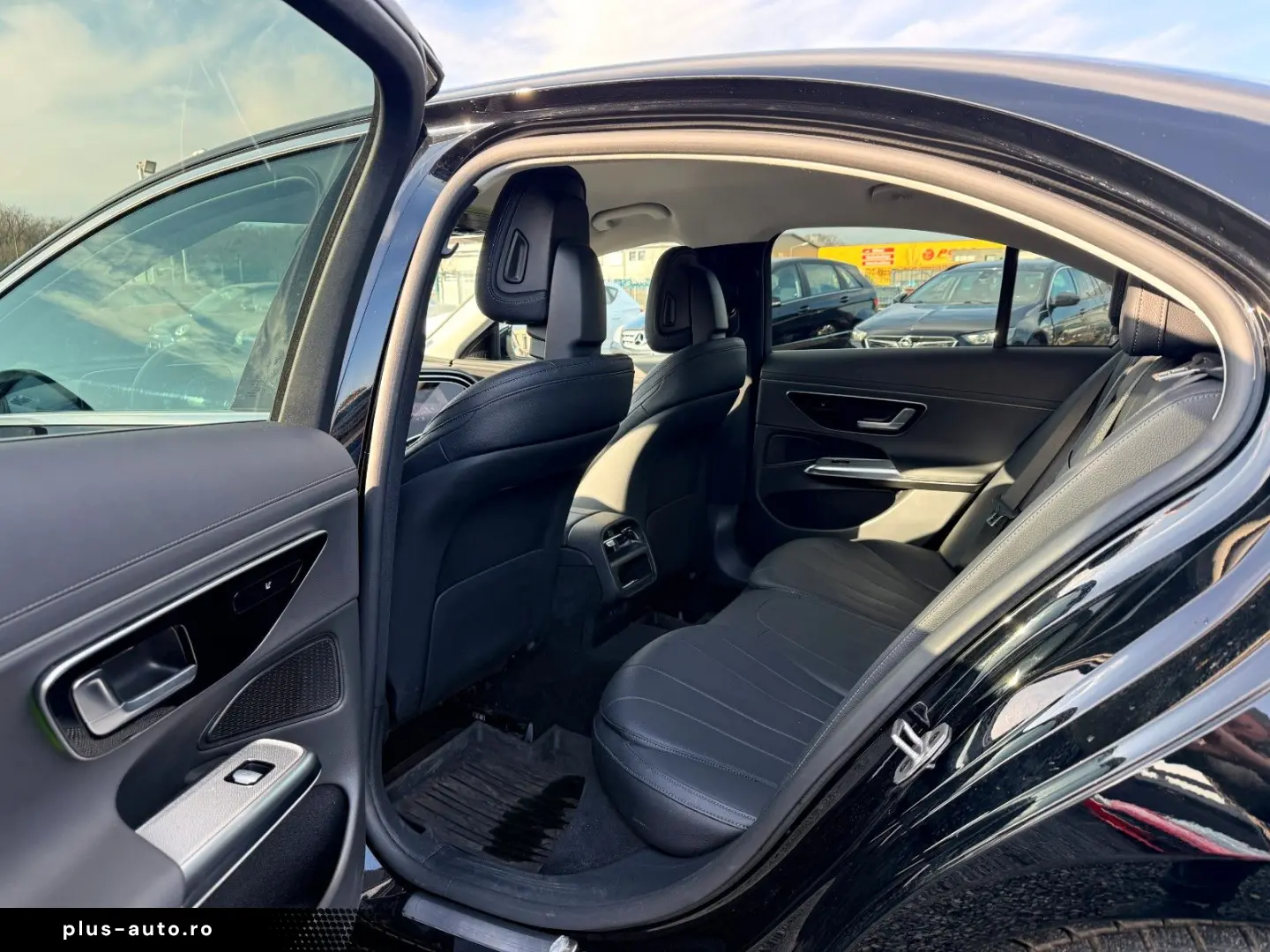 MERCEDES-BENZ E 200 d Avantgarde MBUX