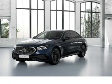 MERCEDES-BENZ E 220 d AMG Superscreen