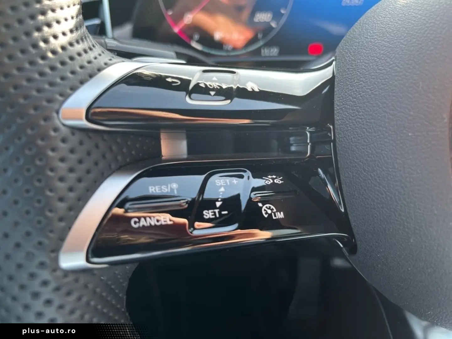 MERCEDES-BENZ E 220 d AMG Night