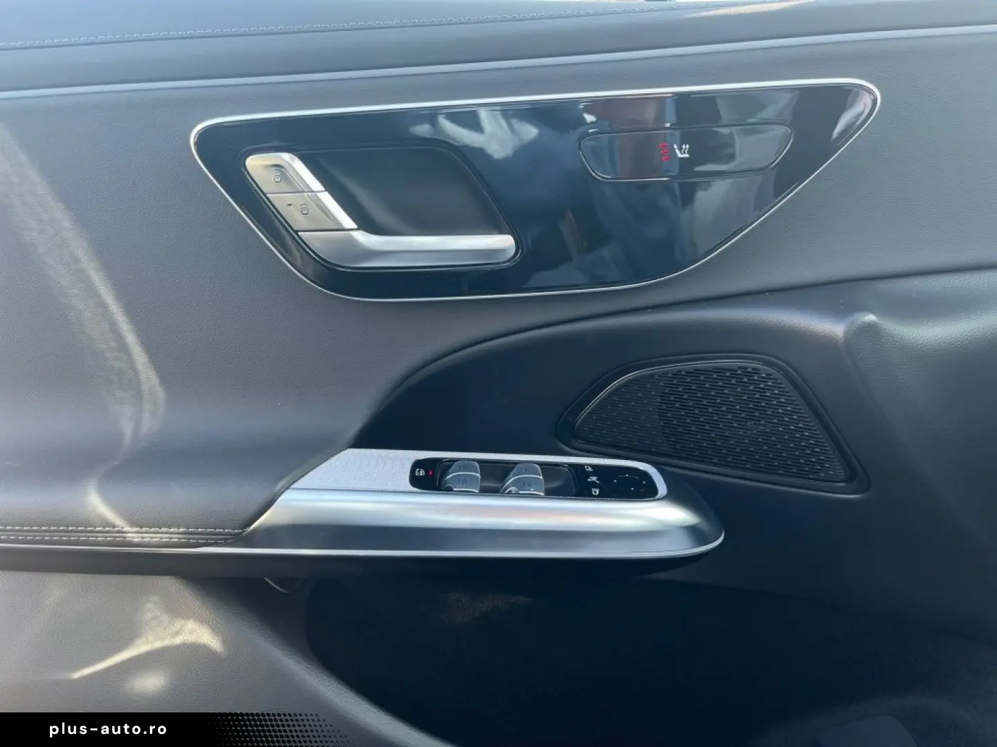 MERCEDES-BENZ E 220 d AMG Night