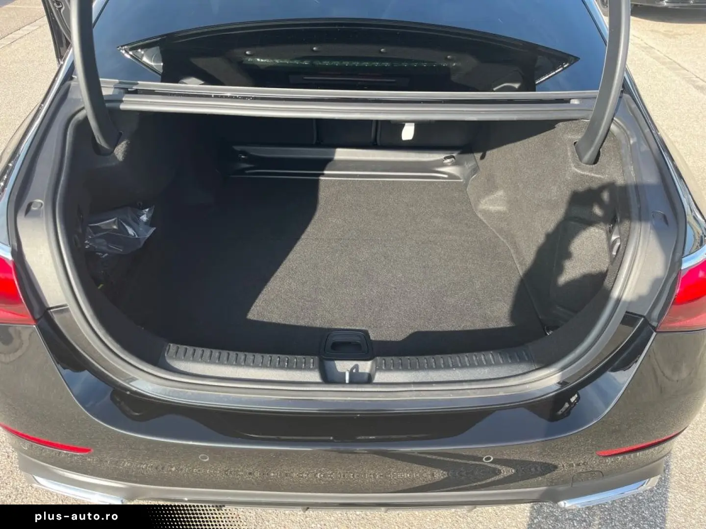 MERCEDES-BENZ E 220 d AMG Night