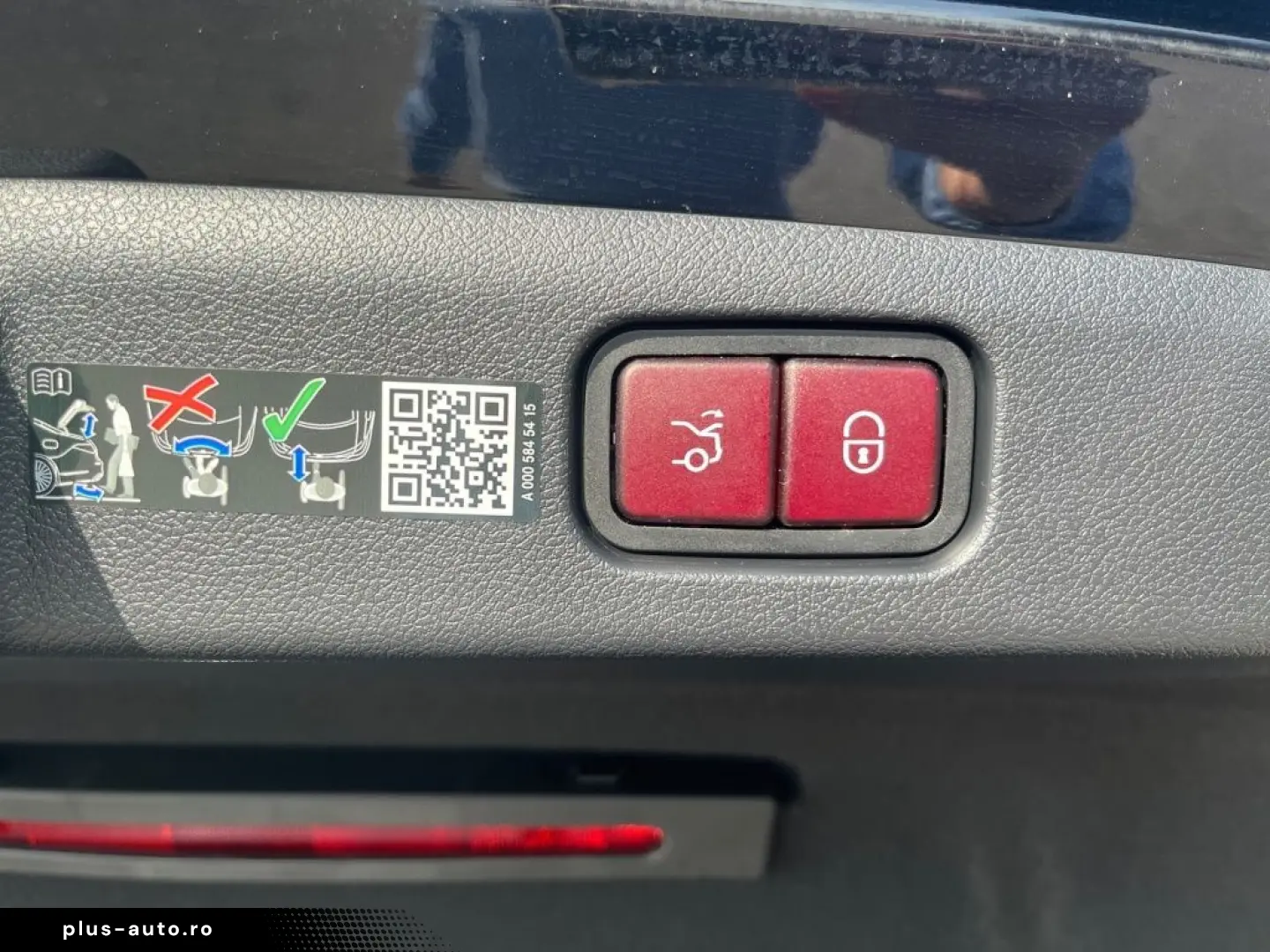 MERCEDES-BENZ E 220 d AMG Night