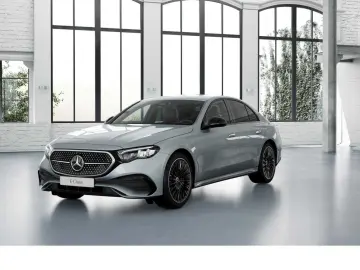 MERCEDES-BENZ E 220 d AMG Superscreen