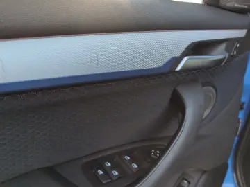 BMW X1 sDrive18d M Sportpaket   AHK HEAD-UP RFK HIFI